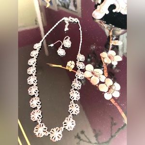 AVON 2000: Silver necklace/ earrings set